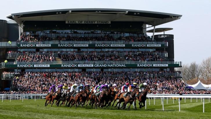 Horse racing at Aintree